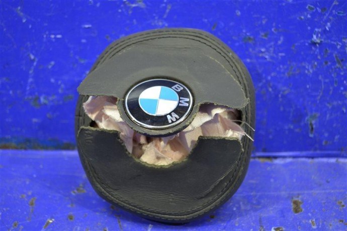 Подушка безопасности airbag в руль BMW 7 G11 G12 2015 - н.в. Подушка безопасности airbag в руль BMW 7 G11 G12 2015 - н.в.
